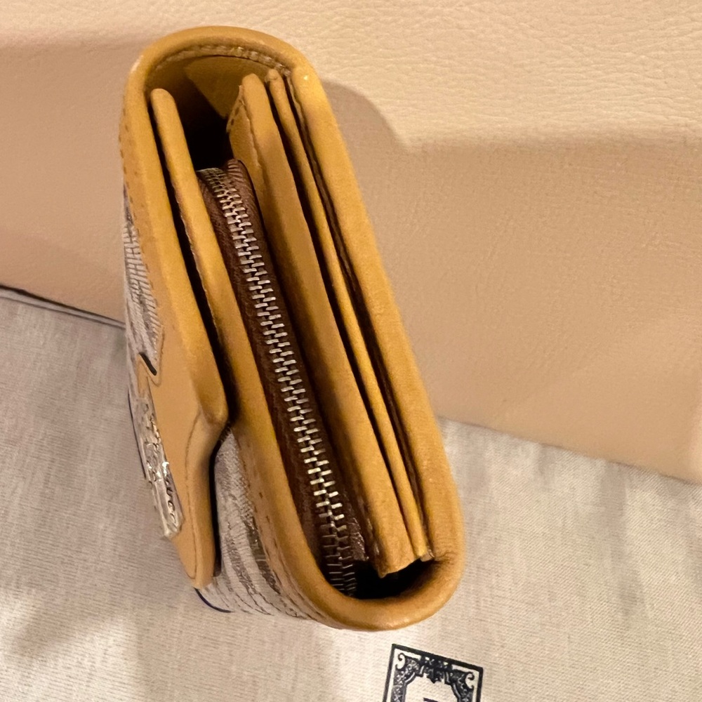 Gucci Monogram Margaux Calfskin Sukey Continental Organizer Wallet - Picture 6 of 12